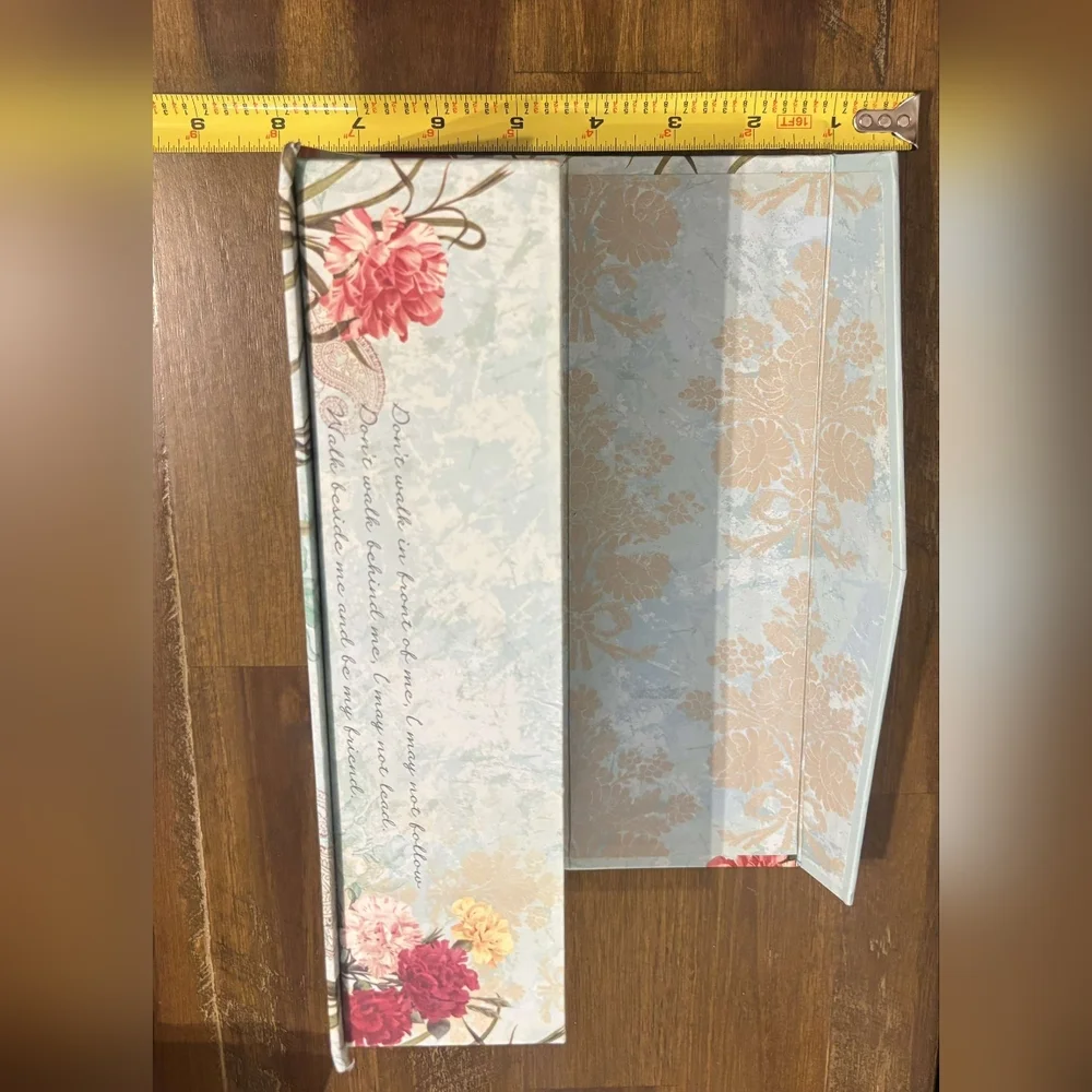 Like New! Encouraging Phrases Around A Beautiful Storing Box